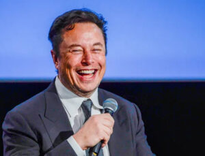 Elon Musk’ın her şeye sataşma huyu, Microsoft Teams ile devam ediyor