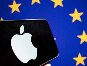 Apple CEO’su Tim Cook, AB’yi Donald Trump’a şikayet etti