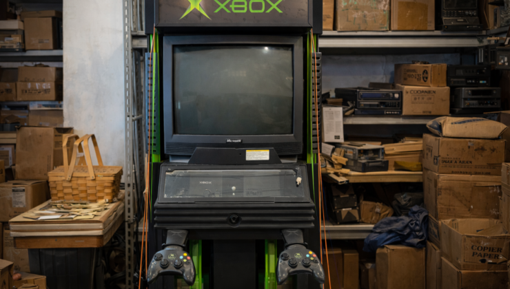 20 yıldır kilitli depoda gizliydi: Özgün Xbox standı servet pahasında olabilir