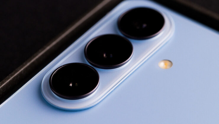 Samsung’da tarihi kriz: Galaxy S26’nın başarısı bile makus haberi engelleyemedi